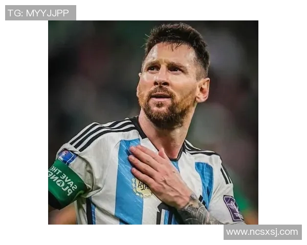 《踢向梦想的星光 两位足球巨星携手演绎心跳与荣耀的传奇故事》